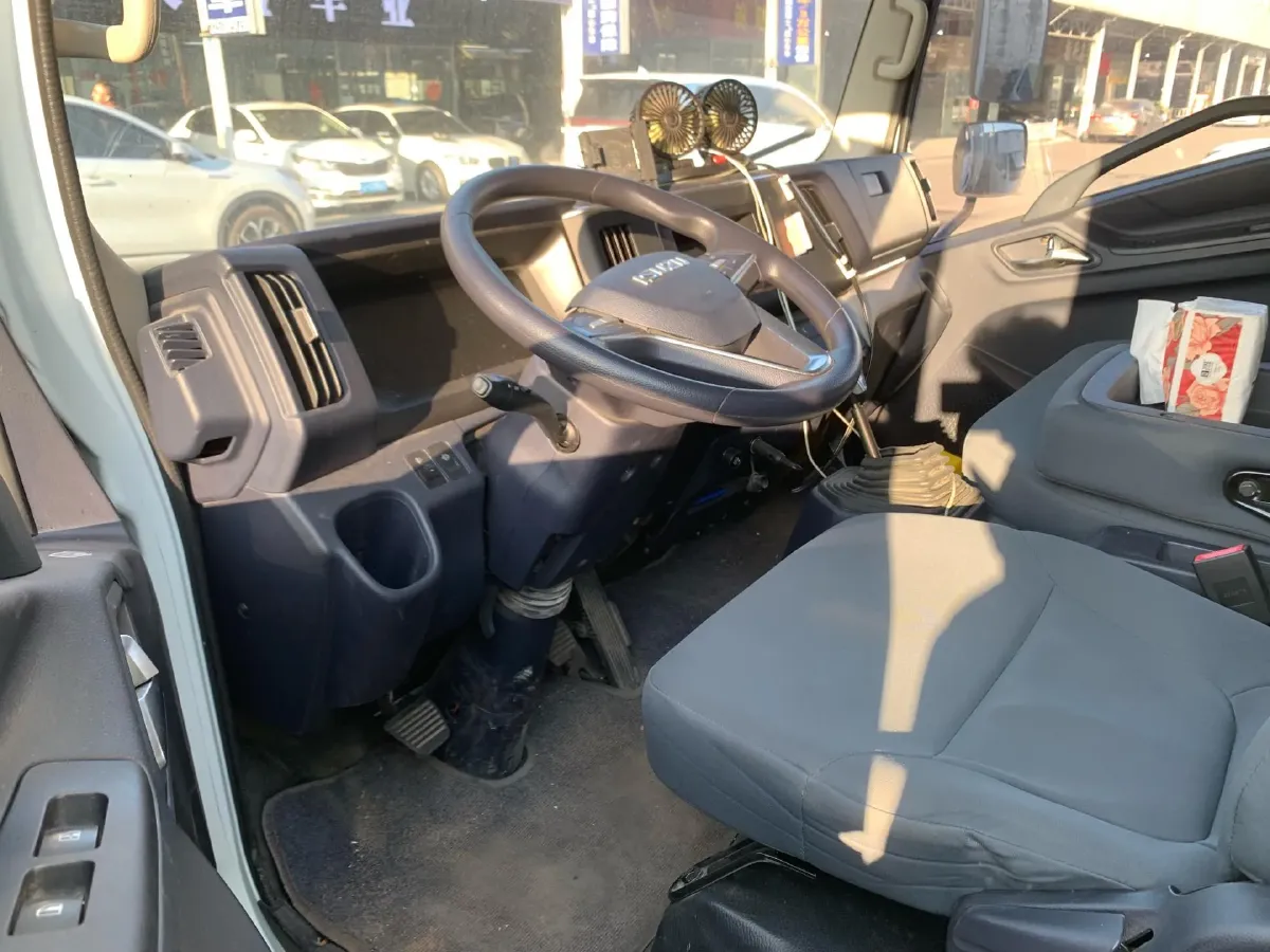 2023 Isuzu T17 3.0T 142HP L4 5MT,autocango,china used car exporter,china ev exporter,chinese used car exporter,chinese used ev exporter