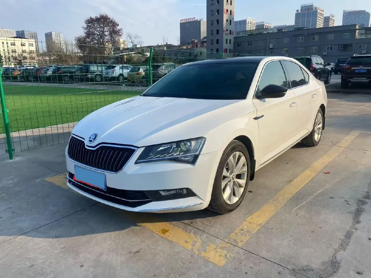 2018 Skoda Superb 1.8T 180HP L4 7DCT