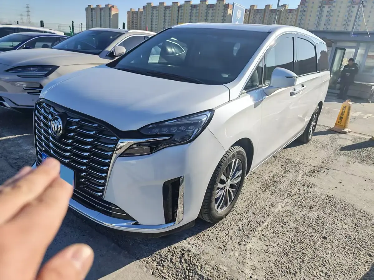 2023 Buick GL8 2.0T 237HP L4 9AT