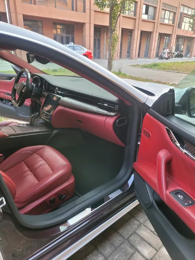 2019 Maserati Quattroporte 3.0T 350HP V6 8AT,autocango,china used car exporter,china ev exporter,chinese used car exporter,chinese used ev exporter