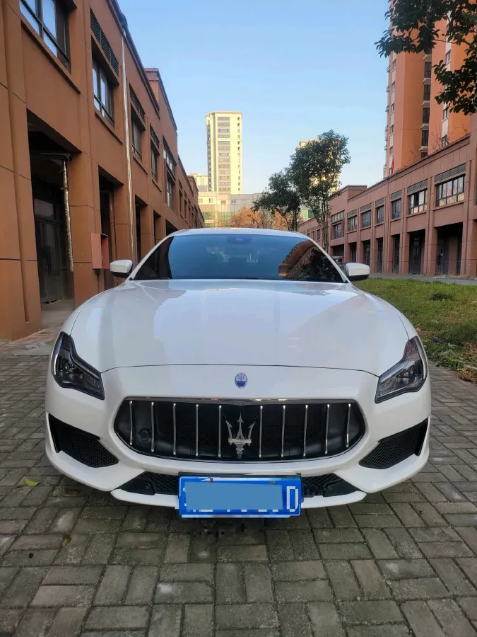 2019 Maserati Quattroporte 3.0T 350HP V6 8AT,autocango,china used car exporter,china ev exporter,chinese used car exporter,chinese used ev exporter