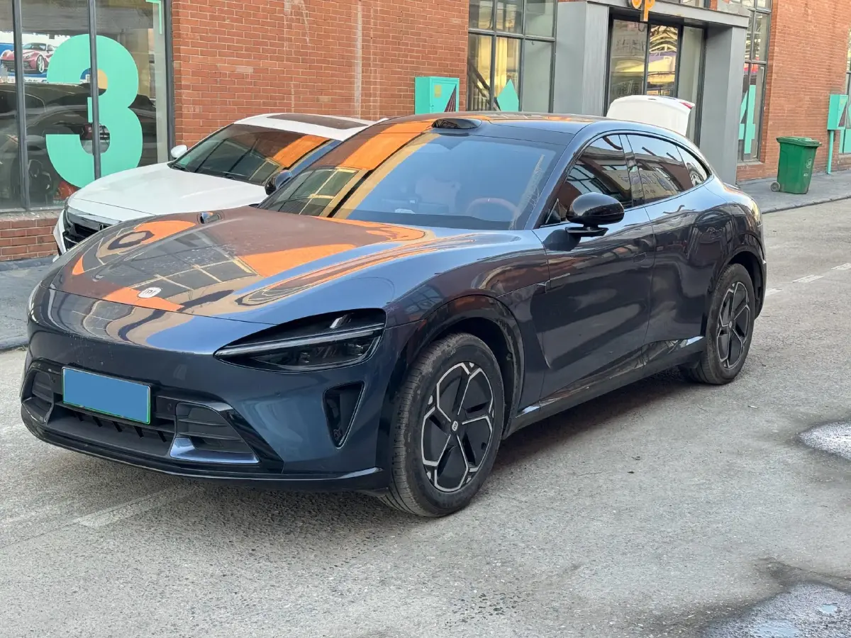 2025 Tesla Model Y BEV 62.5KWH