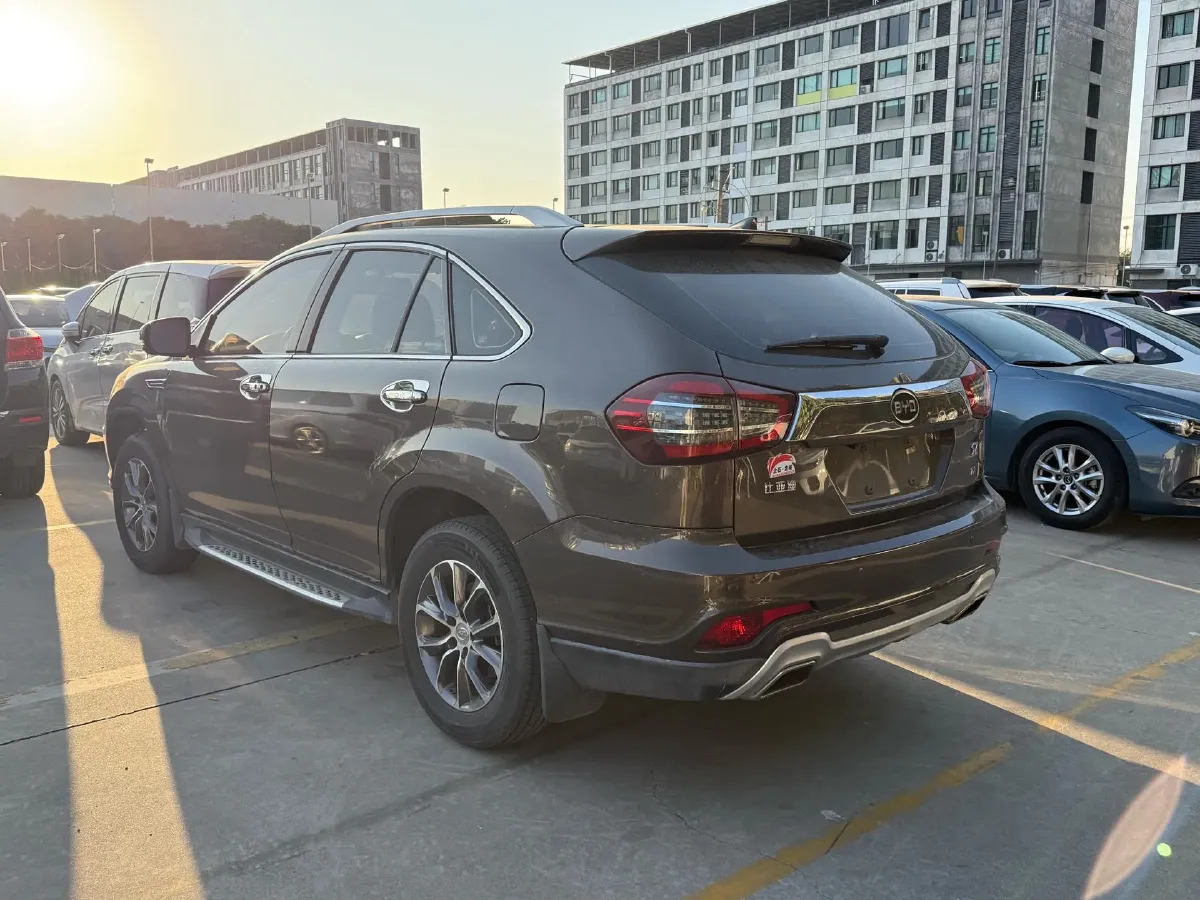 2017 BYD S7 1.5T 154HP L4 6MT,autocango,china used car exporter,china ev exporter,chinese used car exporter,chinese used ev exporter