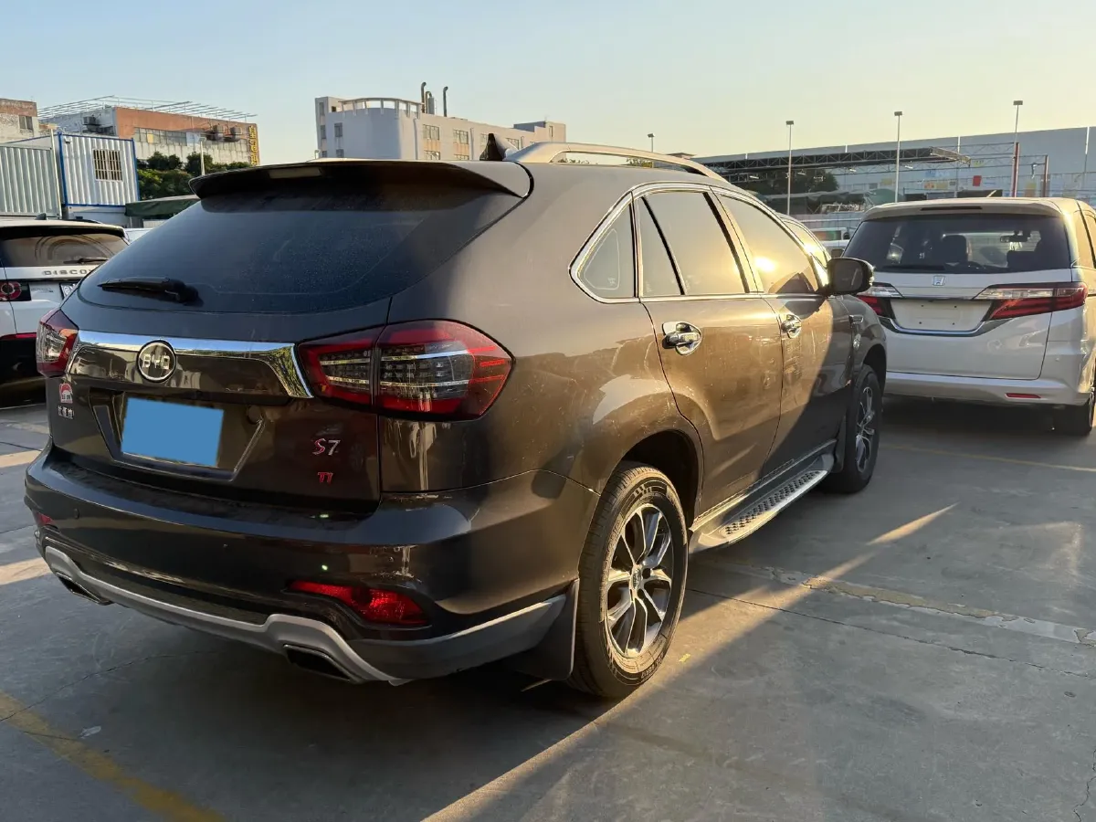 2017 BYD S7 1.5T 154HP L4 6MT,autocango,china used car exporter,china ev exporter,chinese used car exporter,chinese used ev exporter