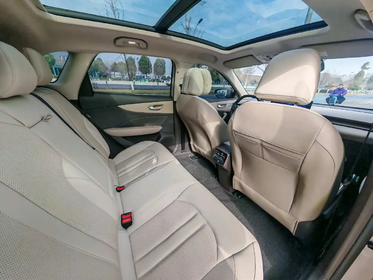 2025 MG MG ES5 BEV 62.2KWH,autocango,china used car exporter,china ev exporter,chinese used car exporter,chinese used ev exporter