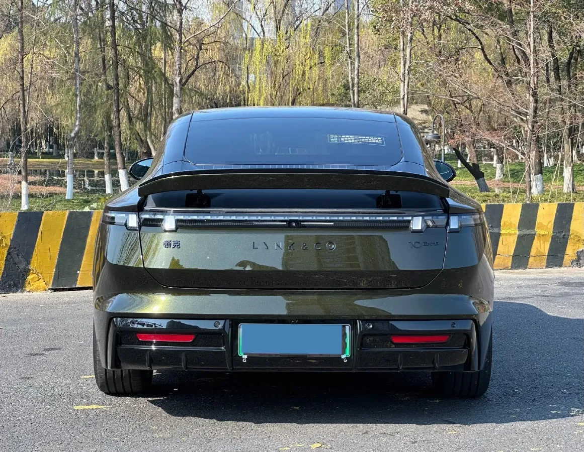 2025 LYNK&CO 10 EM-P 1.5T 163HP L4 3DHT PHEV,autocango,china used car exporter,china ev exporter,chinese used car exporter,chinese used ev exporter
