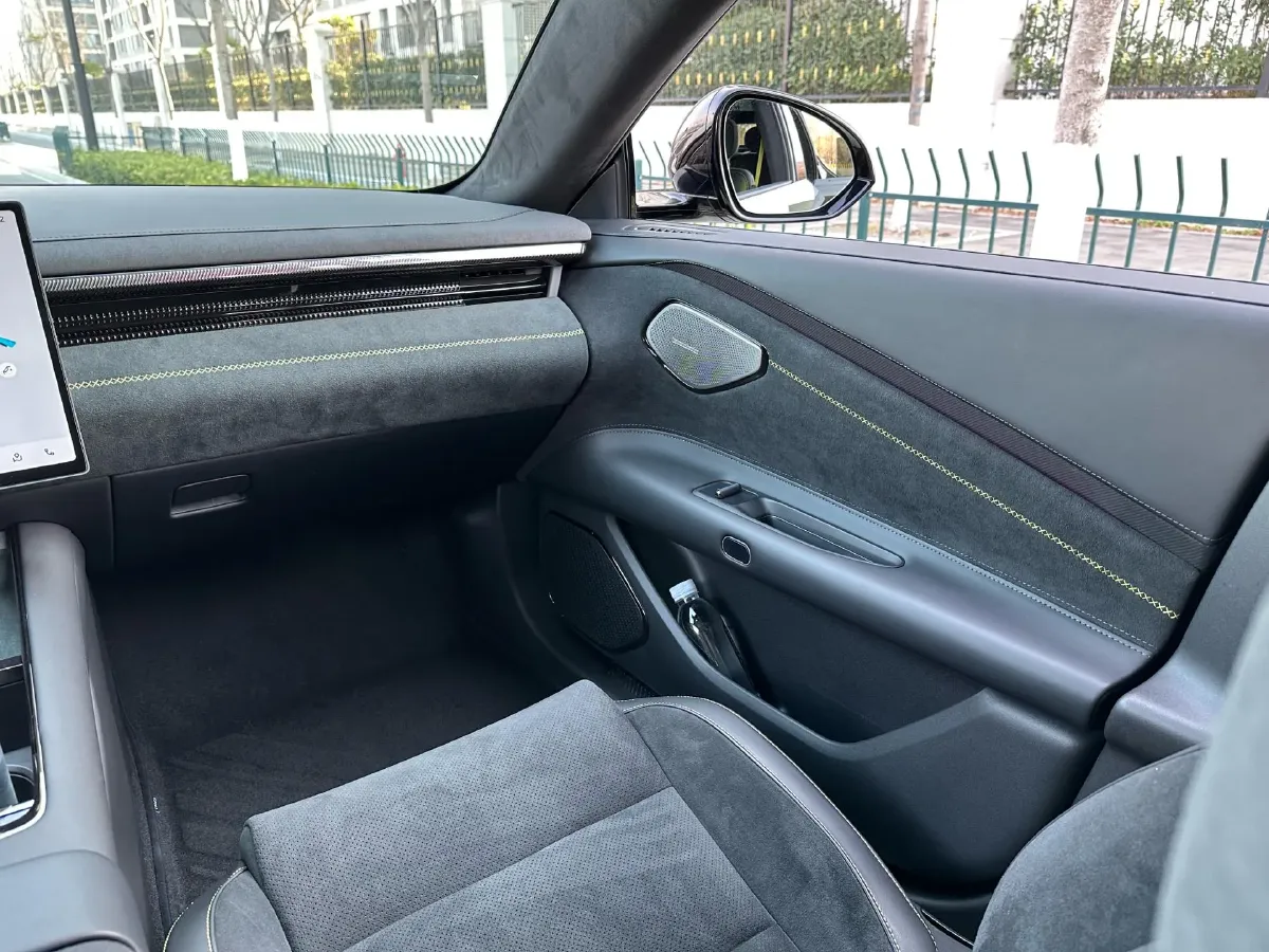 2025 LYNK&CO 10 EM-P 1.5T 163HP L4 3DHT PHEV,autocango,china used car exporter,china ev exporter,chinese used car exporter,chinese used ev exporter