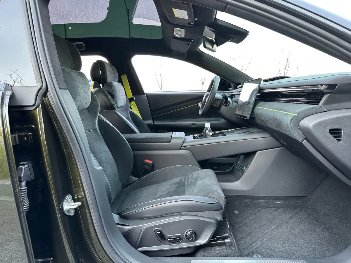 2025 LYNK&CO 10 EM-P 1.5T 163HP L4 3DHT PHEV,autocango,china used car exporter,china ev exporter,chinese used car exporter,chinese used ev exporter