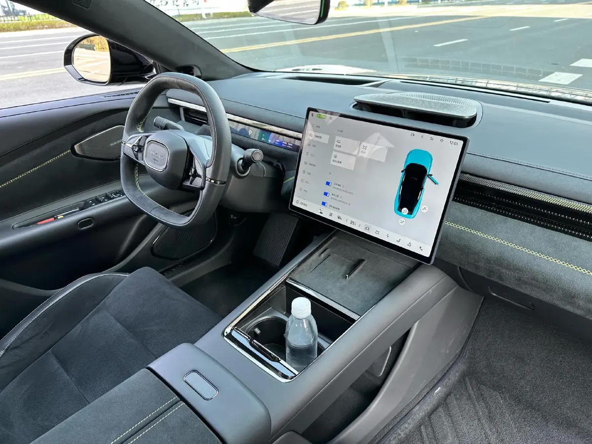 2025 LYNK&CO 10 EM-P 1.5T 163HP L4 3DHT PHEV,autocango,china used car exporter,china ev exporter,chinese used car exporter,chinese used ev exporter