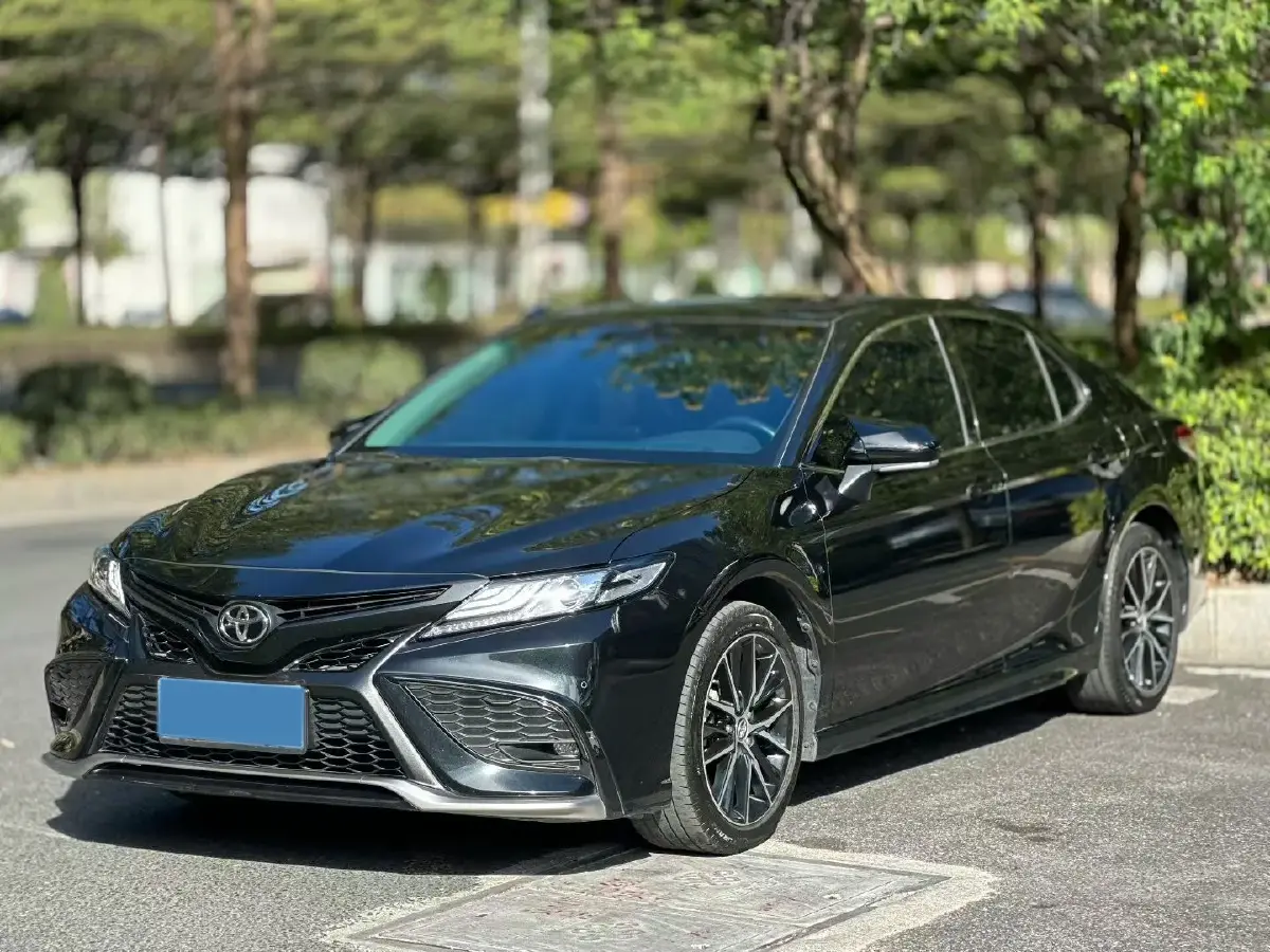 2021 Toyota Camry 2.5L 209HP L4 8AT