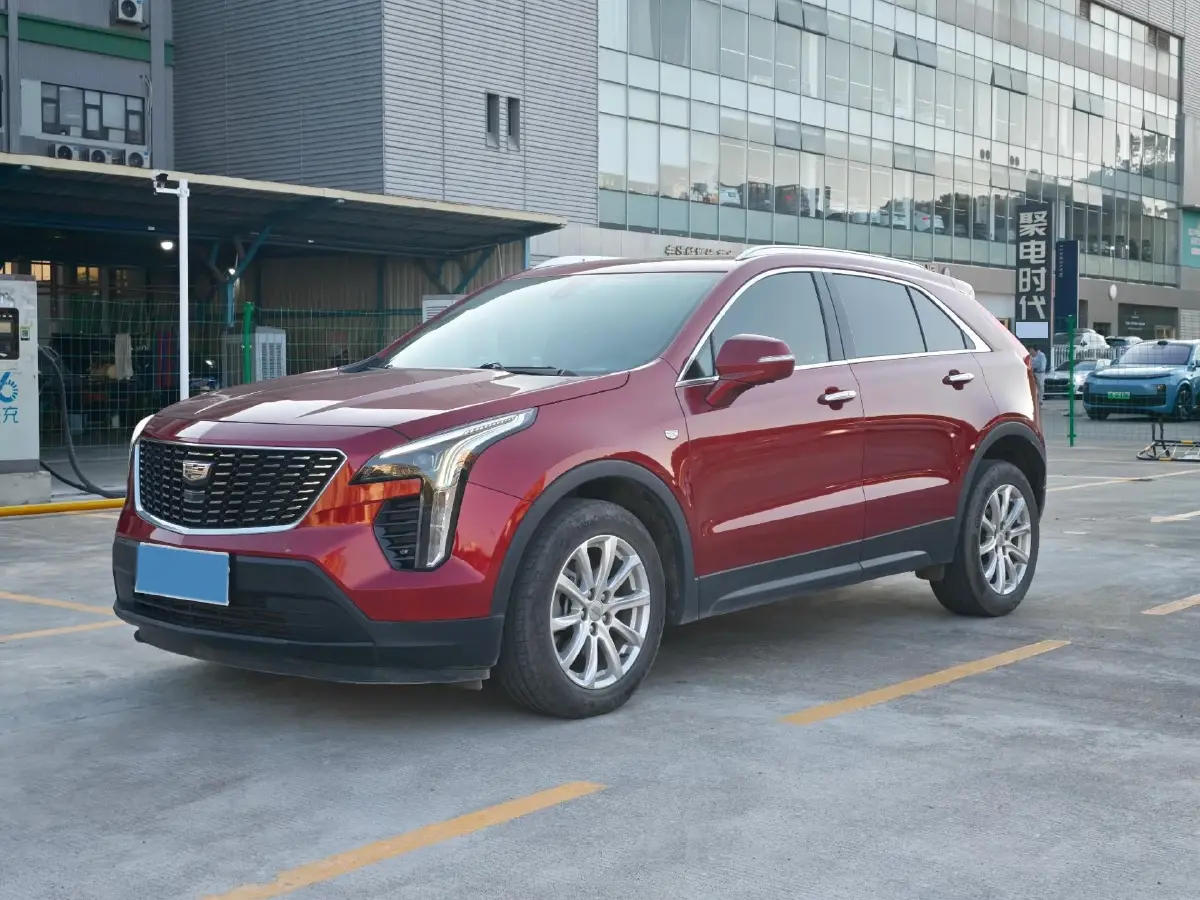 2022 Cadillac XT4 2.0T 237HP L4 9AT
