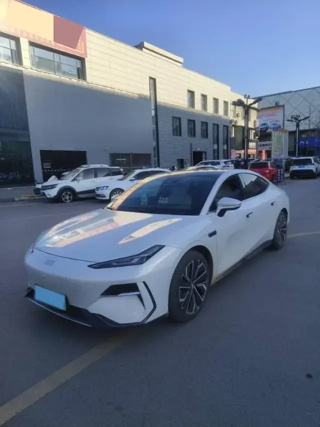 2024 Geely Galaxy E8 BEV 76KWH