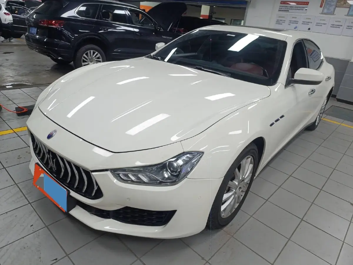 2021 Maserati Ghibli 2.0T 330HP L4 8AT