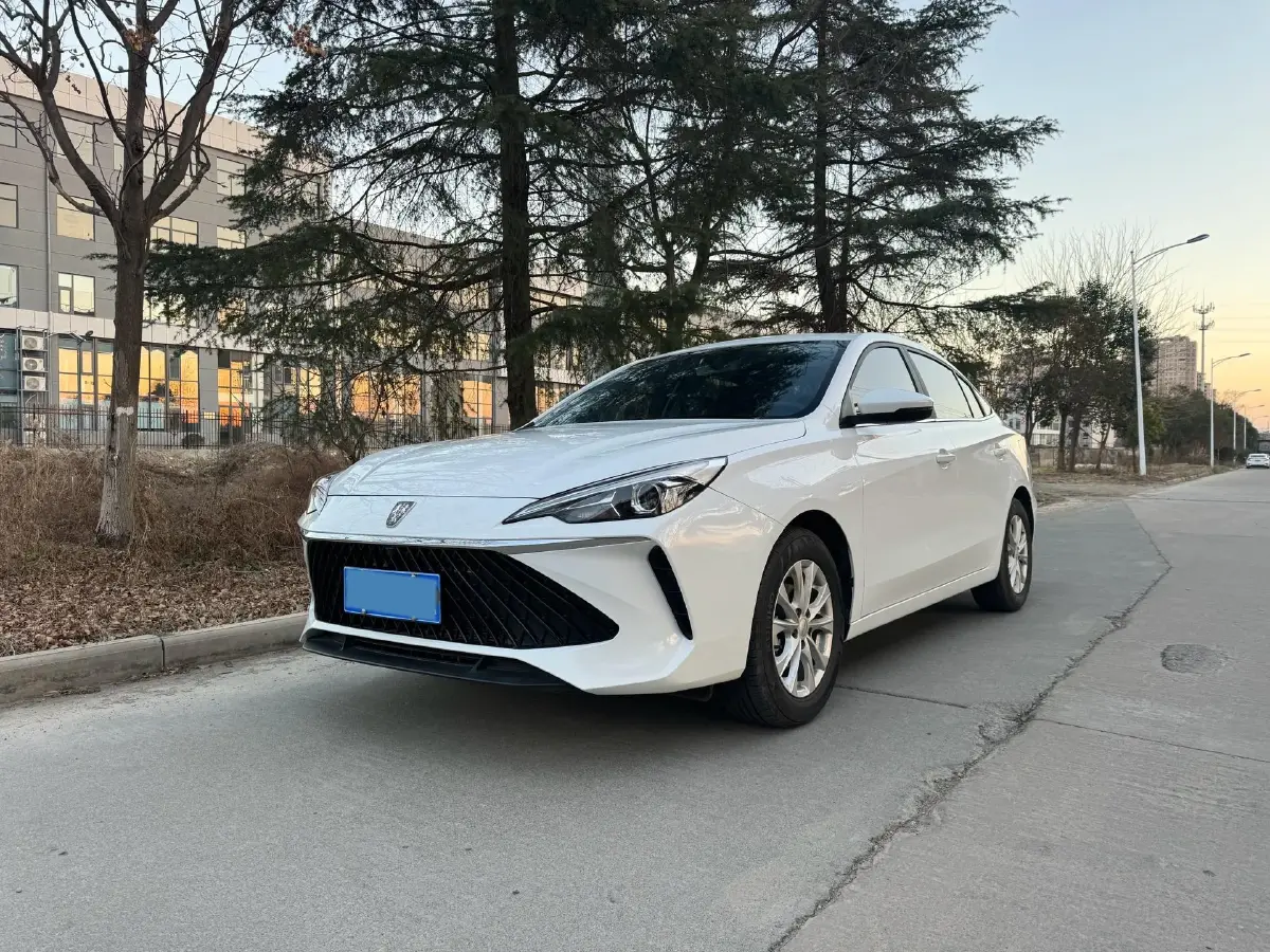 2023 Roewe i5 1.5L 129HP L4 CVT