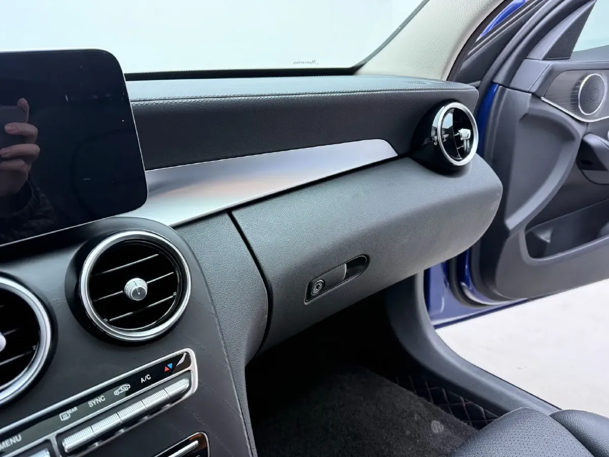 2021 Mercedes-Benz C Class 1.5T 156HP L4 9AT,autocango,china used car exporter,china ev exporter,chinese used car exporter,chinese used ev exporter