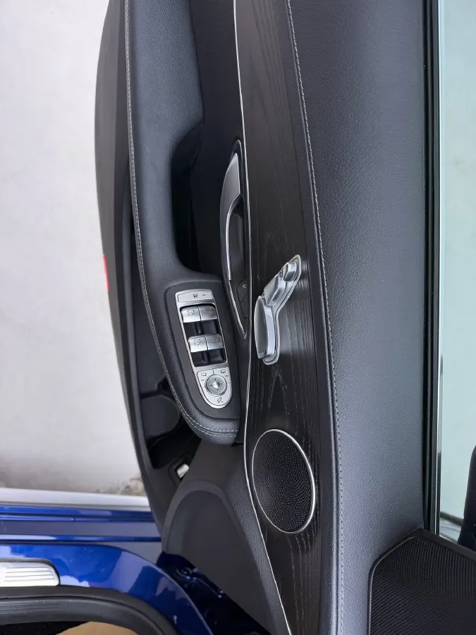 2021 Mercedes-Benz C Class 1.5T 156HP L4 9AT,autocango,china used car exporter,china ev exporter,chinese used car exporter,chinese used ev exporter