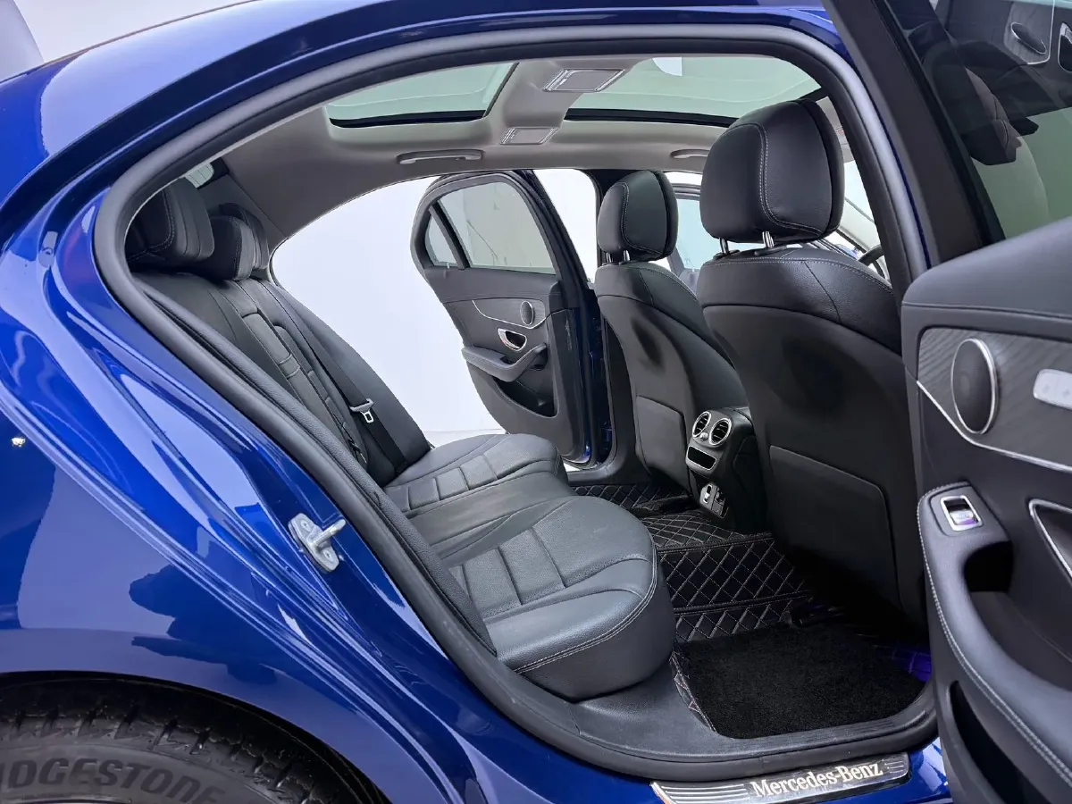 2021 Mercedes-Benz C Class 1.5T 156HP L4 9AT,autocango,china used car exporter,china ev exporter,chinese used car exporter,chinese used ev exporter