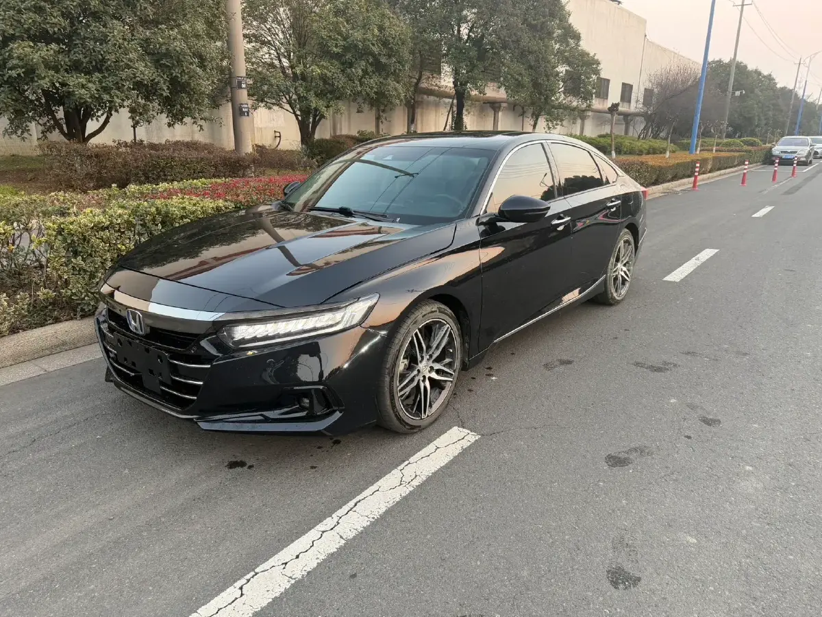 2022 Honda Accord 2.0L 146HP L4 E-CVT Hybrid