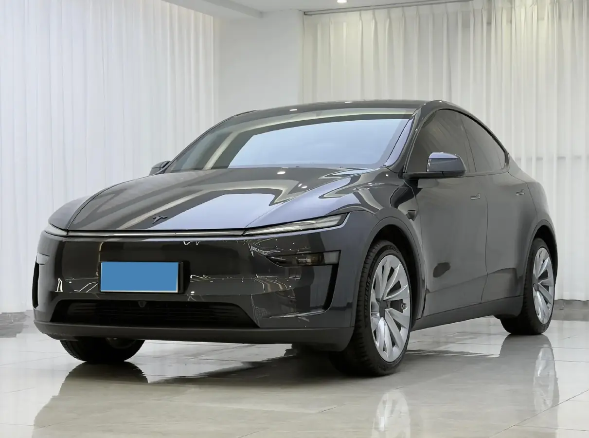 2025 Tesla Model Y BEV