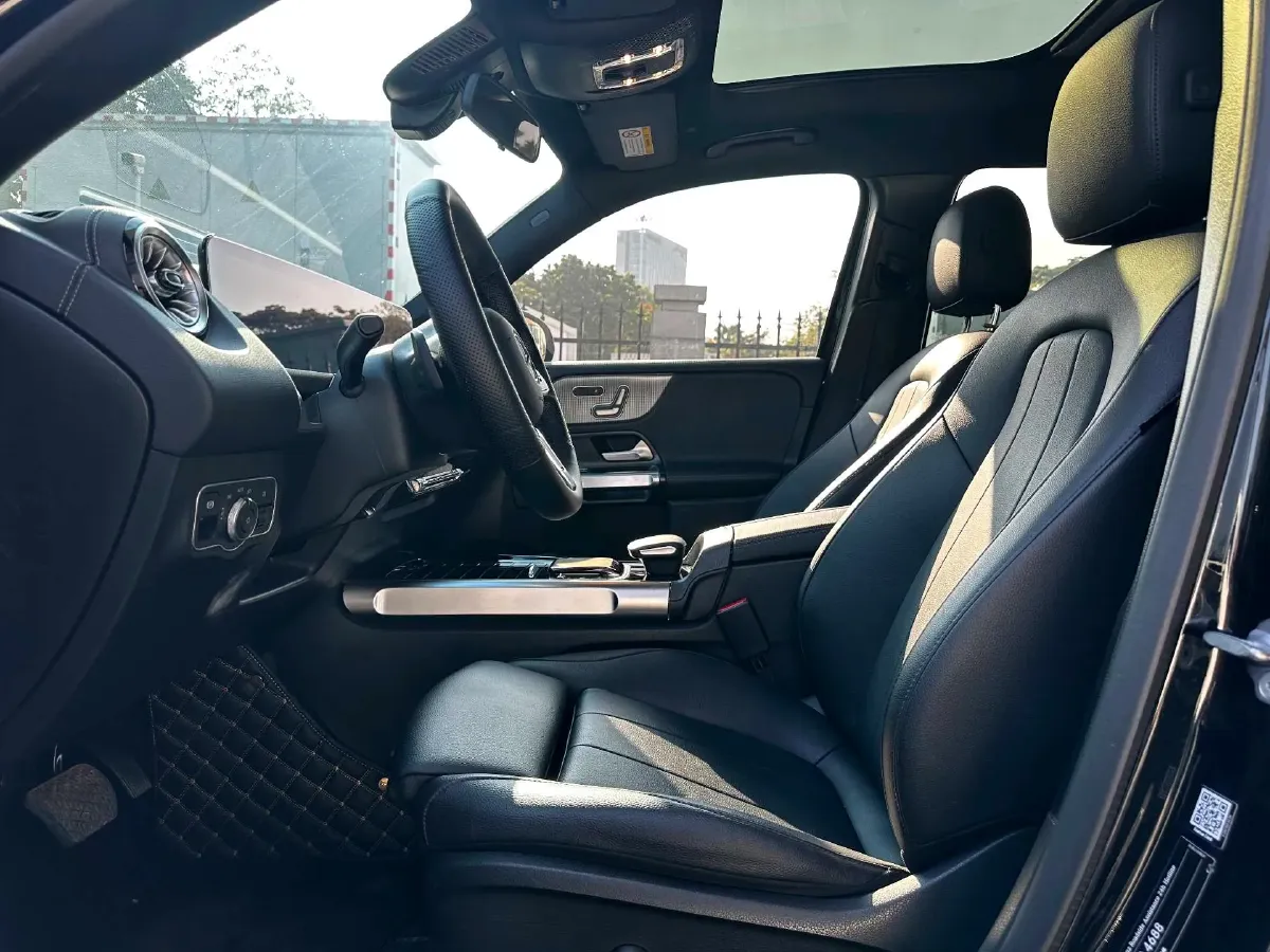 2022 Mercedes-Benz EQB Class BEV 73.5KWH,autocango,china used car exporter,china ev exporter,chinese used car exporter,chinese used ev exporter