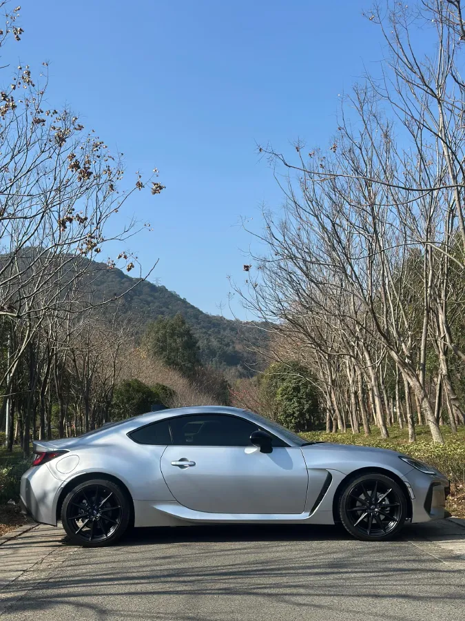 2024 Subaru Outback 2.5L 169HP H4 CVT,autocango,china used car exporter,china ev exporter,chinese used car exporter,chinese used ev exporter