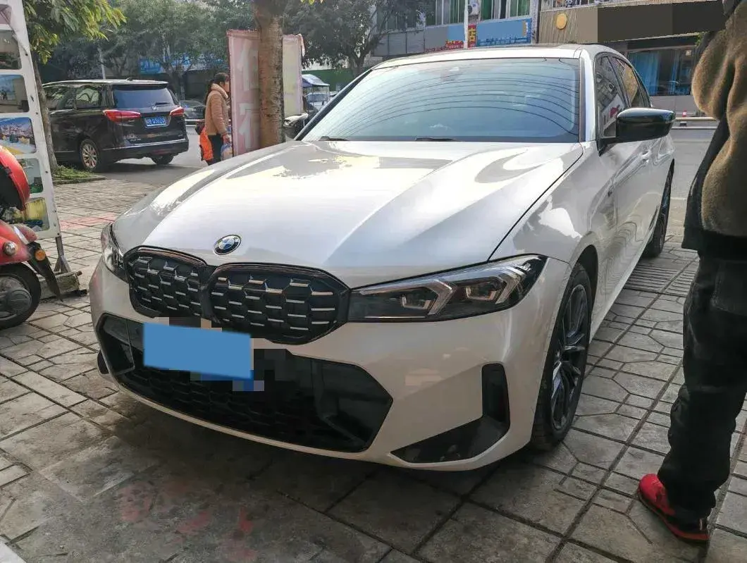 2024 BMW 3 Series 2.0T 184HP L4 8AT