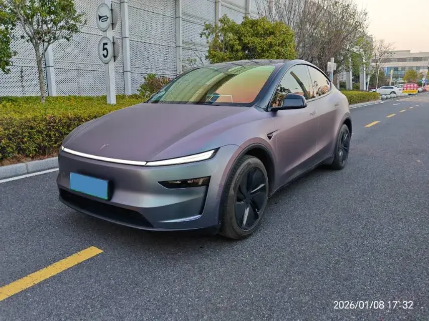 2025 Tesla Model Y BEV 78.4KWH