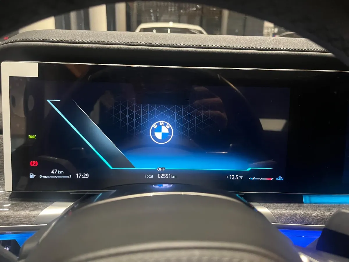 2023 BMW 7 Series 3.0T 381HP L6 8AT,autocango,china used car exporter,china ev exporter,chinese used car exporter,chinese used ev exporter