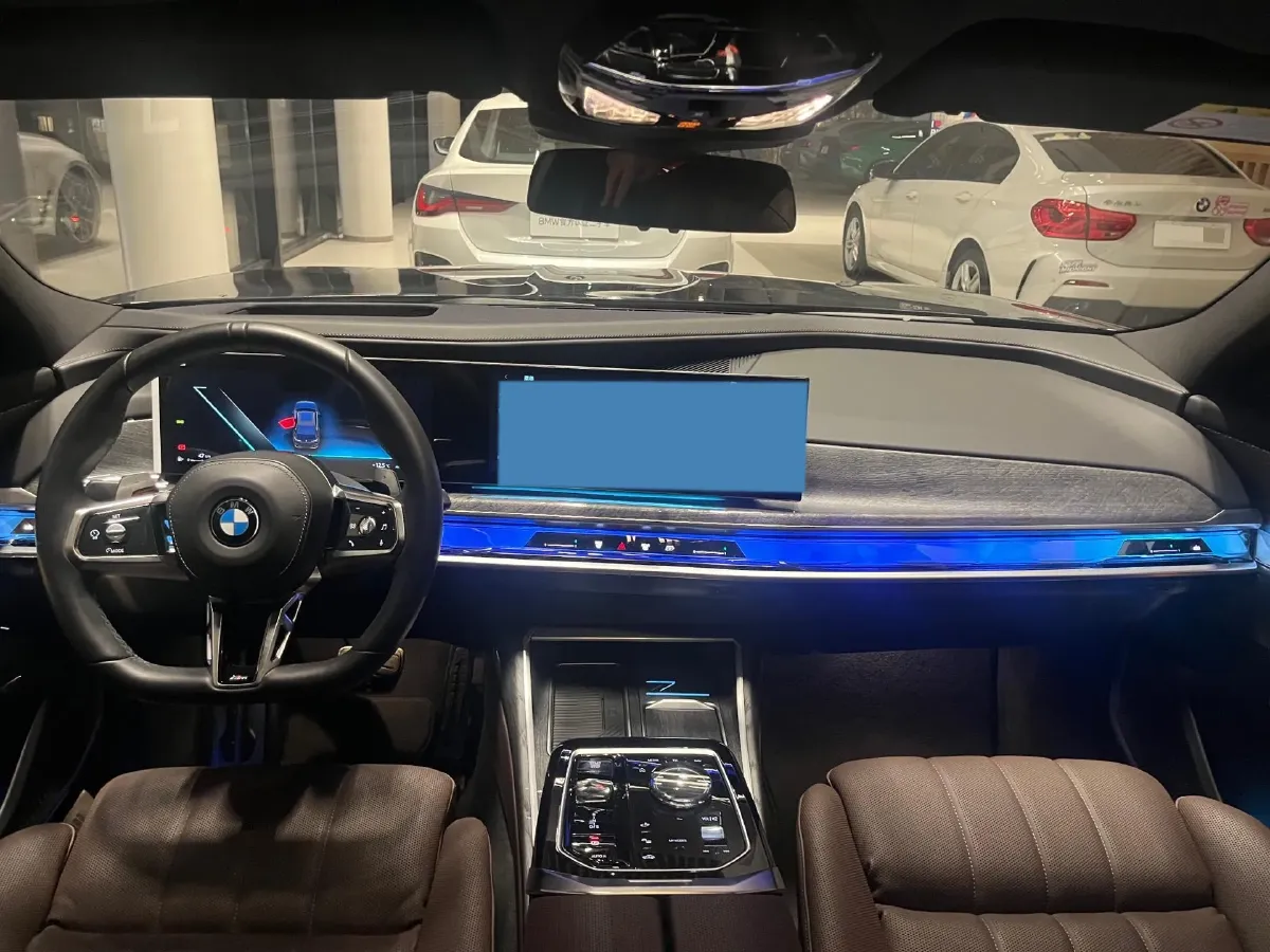2023 BMW 7 Series 3.0T 381HP L6 8AT,autocango,china used car exporter,china ev exporter,chinese used car exporter,chinese used ev exporter