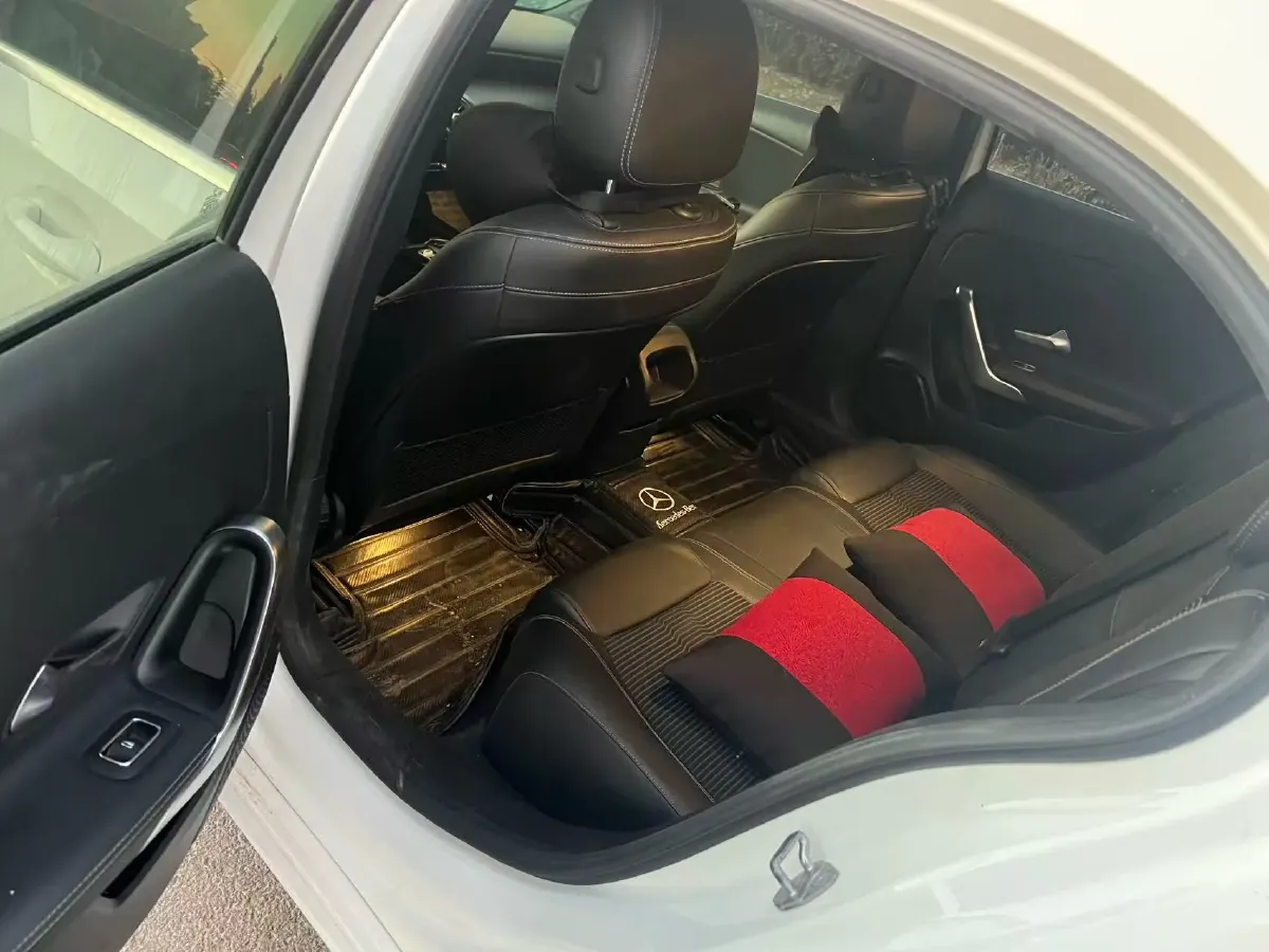 2019 Mercedes-Benz A Class 1.3T 163HP L4 7DCT,autocango,china used car exporter,china ev exporter,chinese used car exporter,chinese used ev exporter
