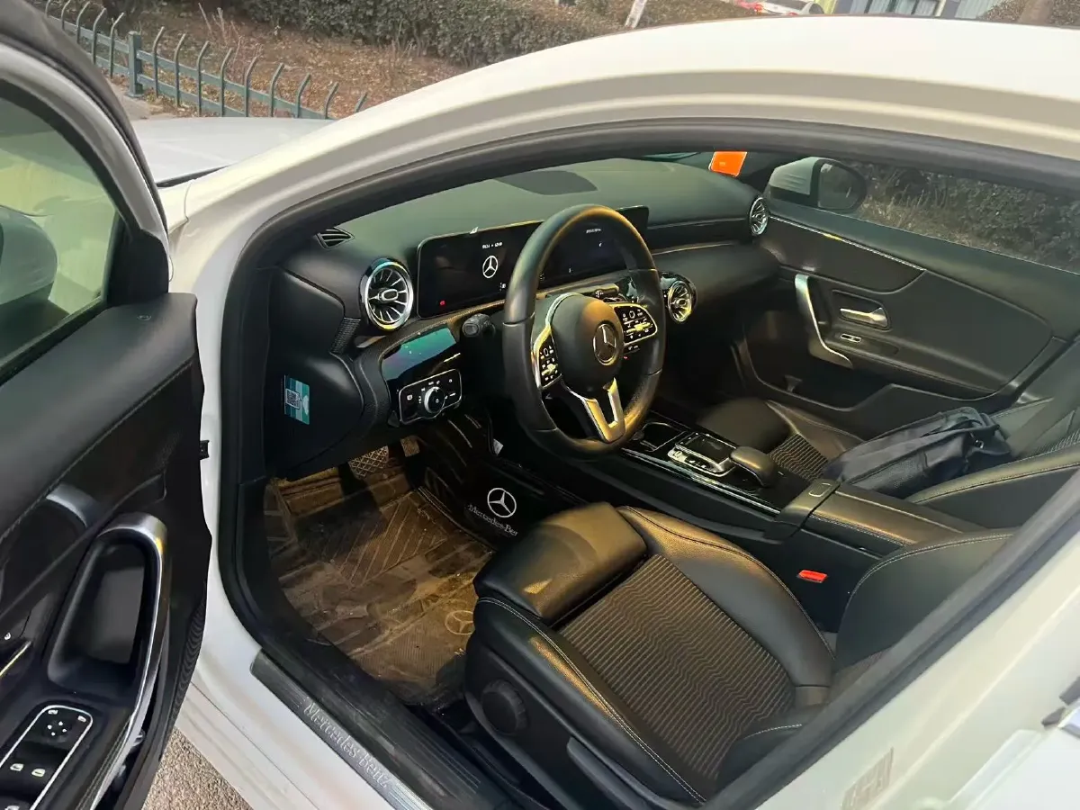 2019 Mercedes-Benz A Class 1.3T 163HP L4 7DCT,autocango,china used car exporter,china ev exporter,chinese used car exporter,chinese used ev exporter