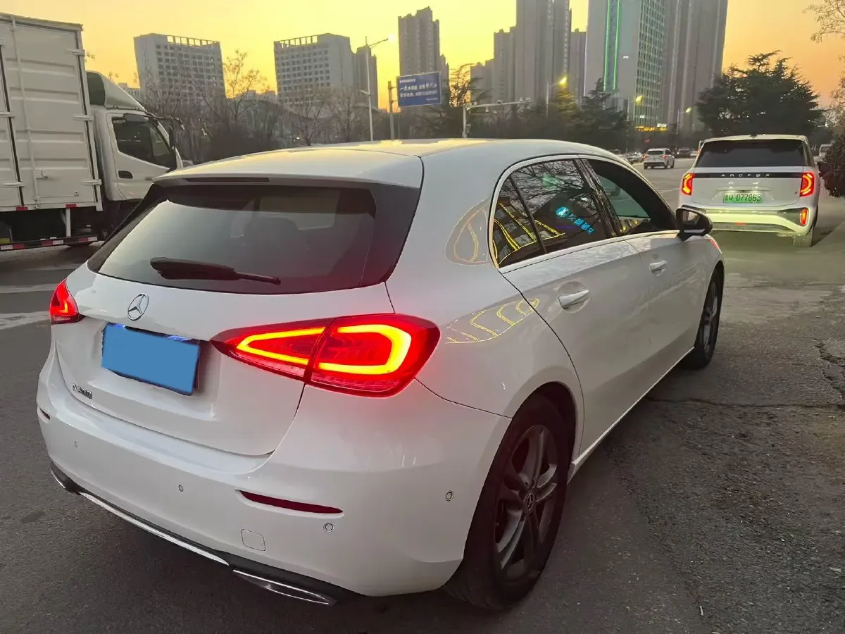 2019 Mercedes-Benz A Class 1.3T 163HP L4 7DCT,autocango,china used car exporter,china ev exporter,chinese used car exporter,chinese used ev exporter