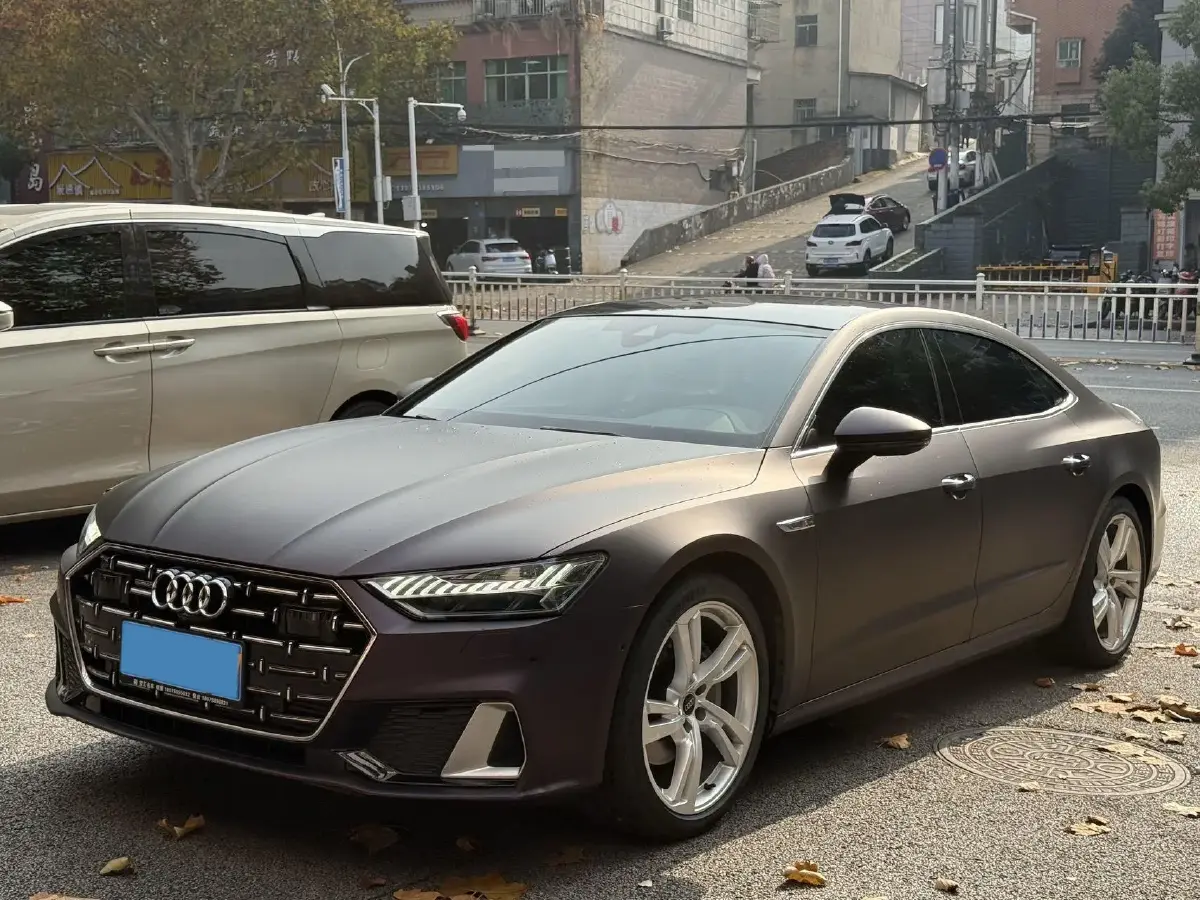 2024 Audi A7L 2.0T 245HP L4 7DCT