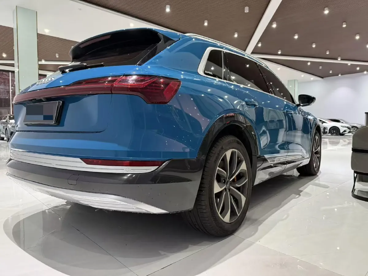 2019 Audi e-tron 2AT BEV 95KWH,autocango,china used car exporter,china ev exporter,chinese used car exporter,chinese used ev exporter