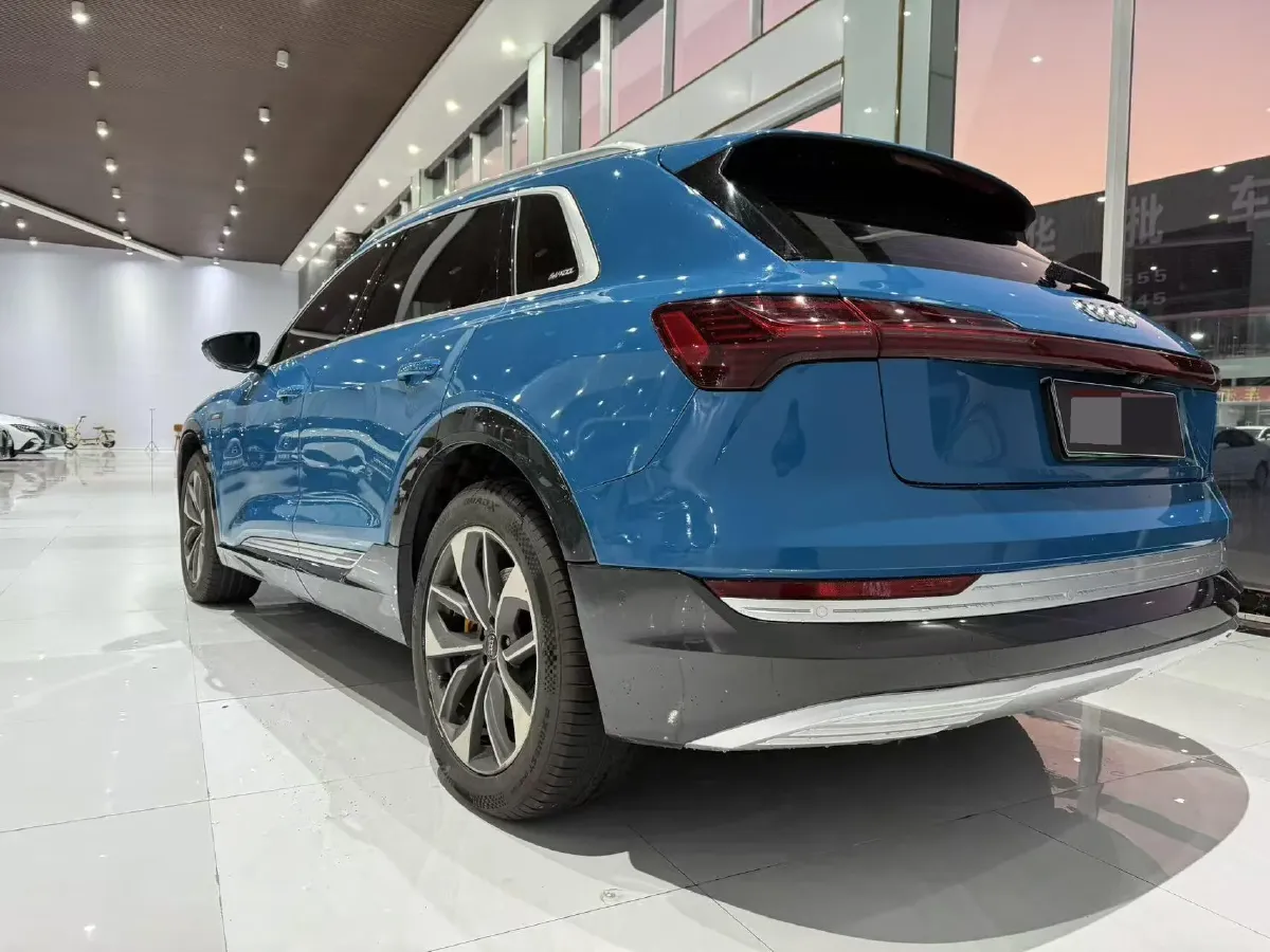 2019 Audi e-tron 2AT BEV 95KWH,autocango,china used car exporter,china ev exporter,chinese used car exporter,chinese used ev exporter