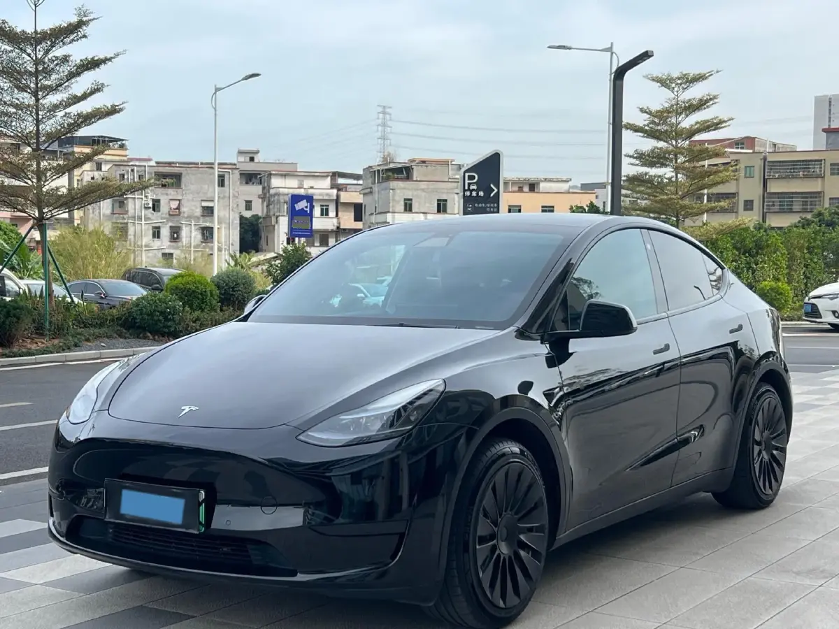 2022 Tesla Model Y BEV 60KWH