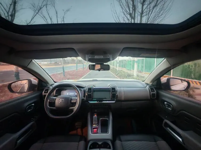 2019 Citroen C5 Aircross 1.6T 167HP L4 6AT,autocango,china used car exporter,china ev exporter,chinese used car exporter,chinese used ev exporter