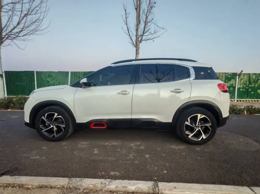 2019 Citroen C5 Aircross 1.6T 167HP L4 6AT,autocango,china used car exporter,china ev exporter,chinese used car exporter,chinese used ev exporter