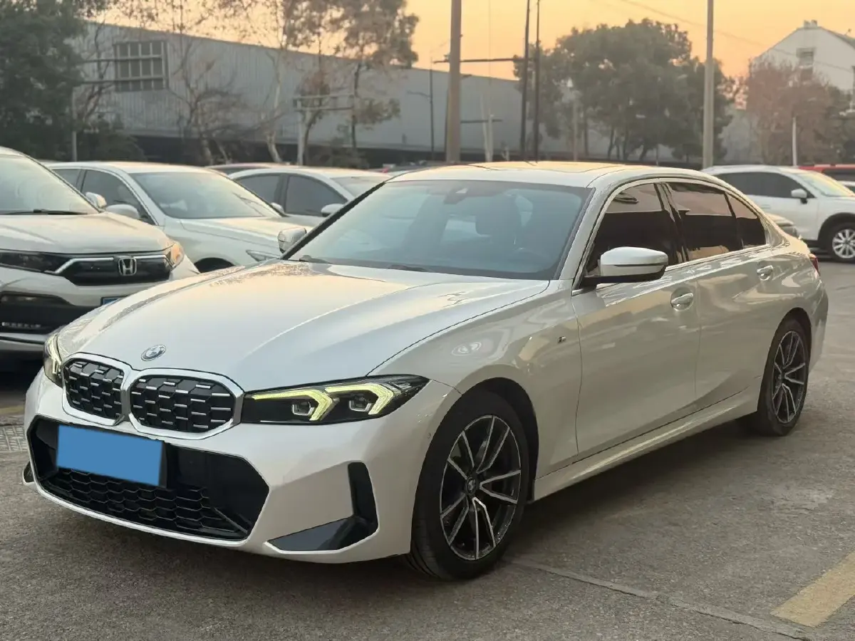 2023 BMW 3 Series 2.0T 184HP L4 8AT