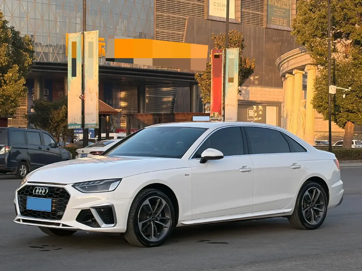 2024 Audi A4L 2.0T 190HP L4 7DCT