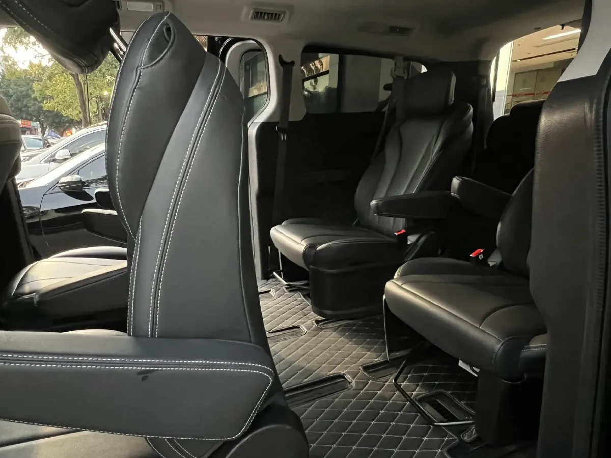 2023 MAXUS G20 2.0T 261HP L4 8AT,autocango,china used car exporter,china ev exporter,chinese used car exporter,chinese used ev exporter