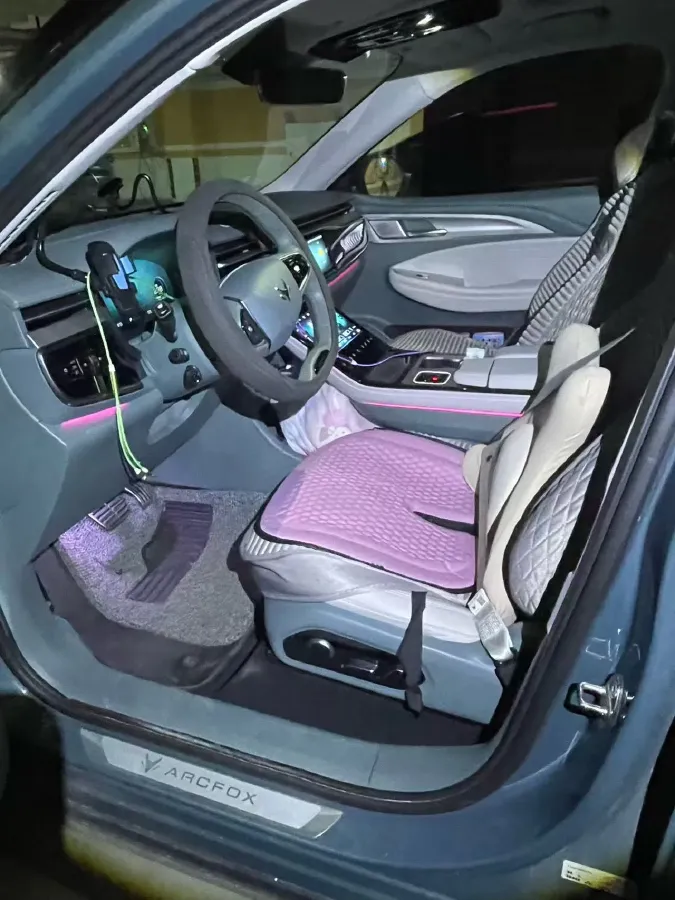 2022 ARCFOX αT BEV 94.5KWH,autocango,china used car exporter,china ev exporter,chinese used car exporter,chinese used ev exporter