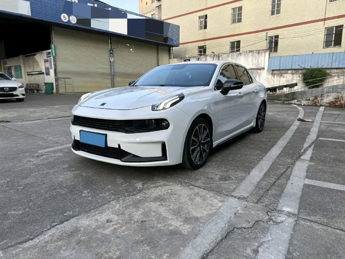 2019 LYNK&CO 03 2.0T 190HP L4 6AT