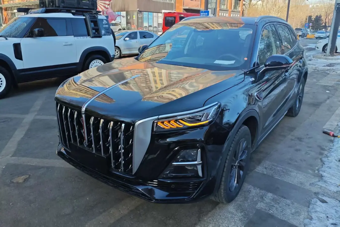 2025 HongQi HS5 2.0T 252HP L4 8AT