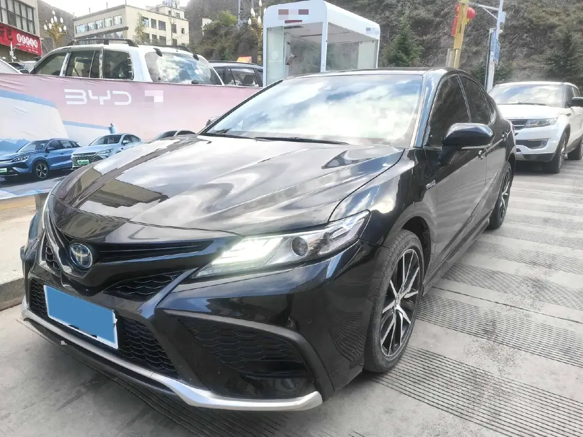 2021 Toyota Camry 2.5L 178HP L4 E-CVT Hybrid