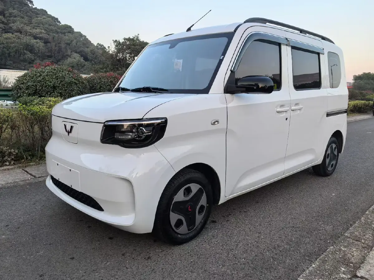 2025 WuLing ZhiGuang BEV