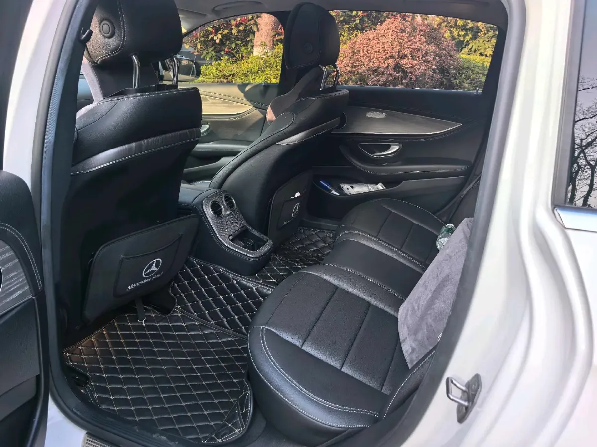 2022 Mercedes-Benz E Class 2.0T 211HP L4 9AT PHEV 25.4KWH,autocango,china used car exporter,china ev exporter,chinese used car exporter,chinese used ev exporter