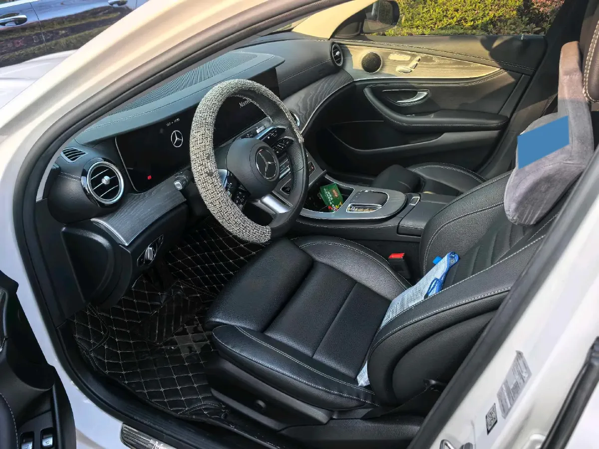 2022 Mercedes-Benz E Class 2.0T 211HP L4 9AT PHEV 25.4KWH,autocango,china used car exporter,china ev exporter,chinese used car exporter,chinese used ev exporter