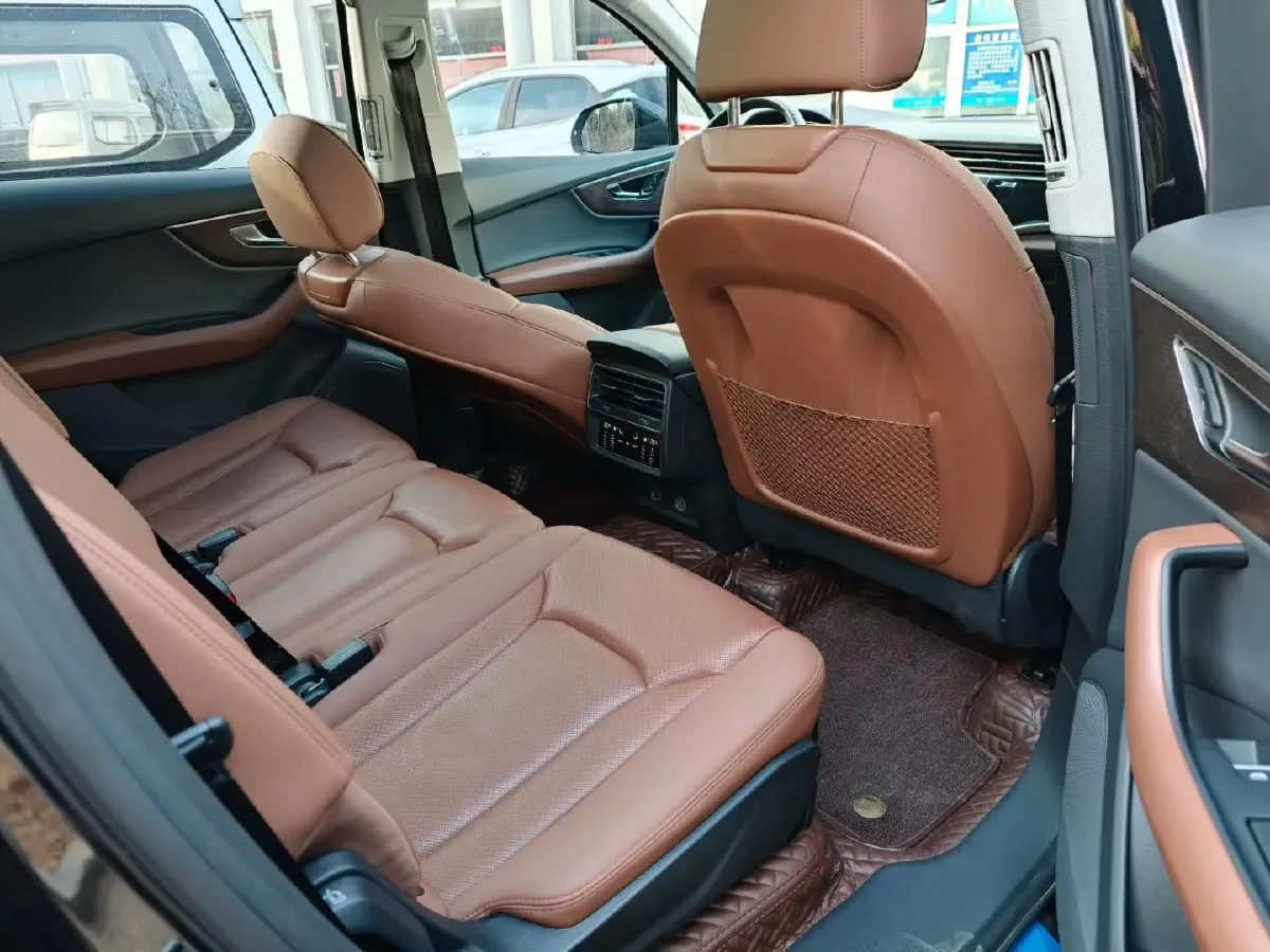 2021 Audi Q7 2.0T 245HP L4 8AT,autocango,china used car exporter,china ev exporter,chinese used car exporter,chinese used ev exporter