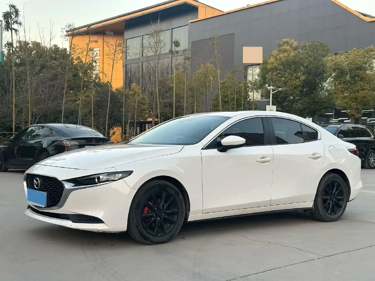 2020 Mazda 3 Axela 1.5L 117HP L4 6AT